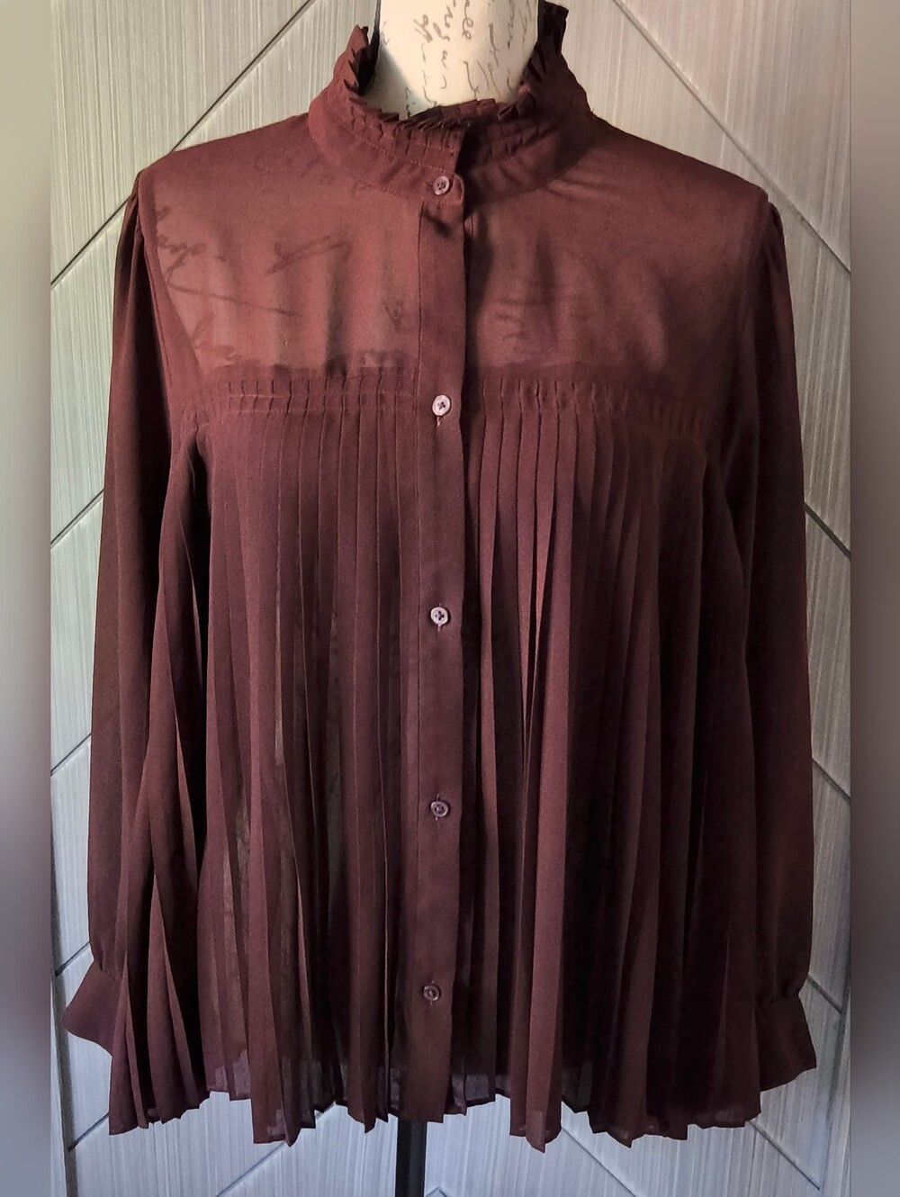 Banana Republic XL Burgundy / Wine Pleated Ruffle Blouse Romantic Cottagecore